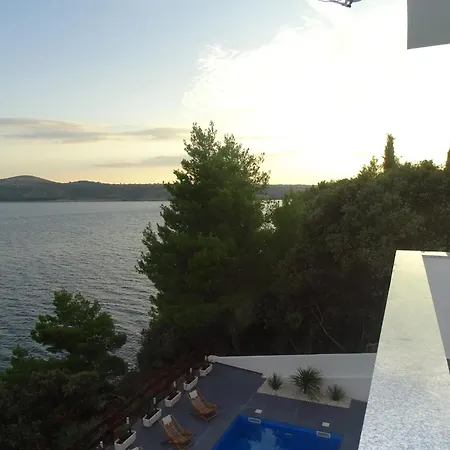 Nikola Holiday home