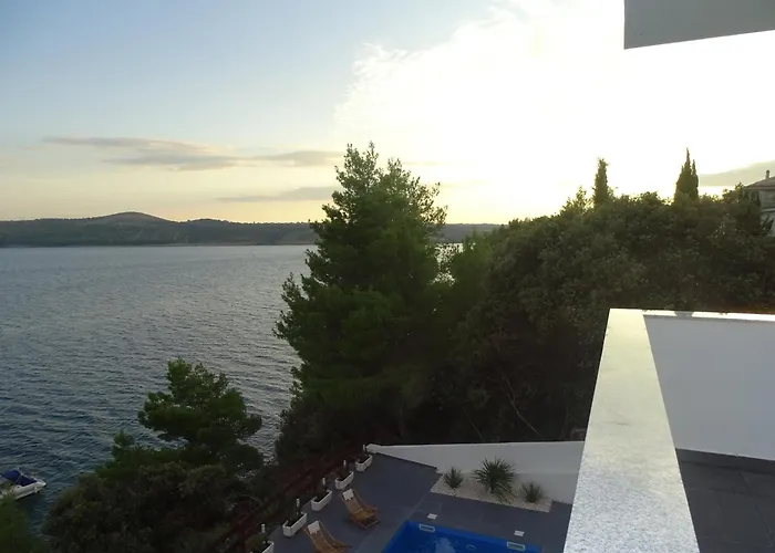 Nikola Holiday home
